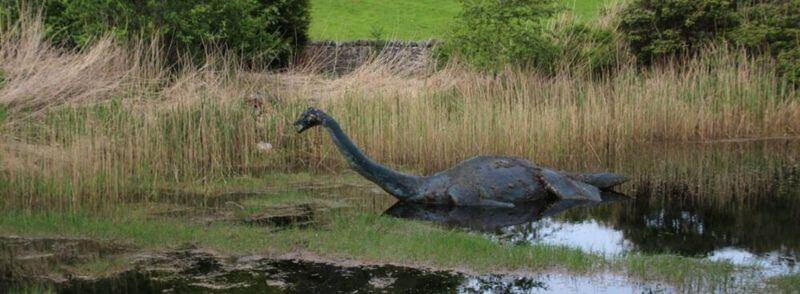 Nessie nel Lago Ness in Scozia
